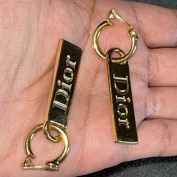 Preloved Christian Dior clip on earrings great condition gold color - Picture 10 of 11